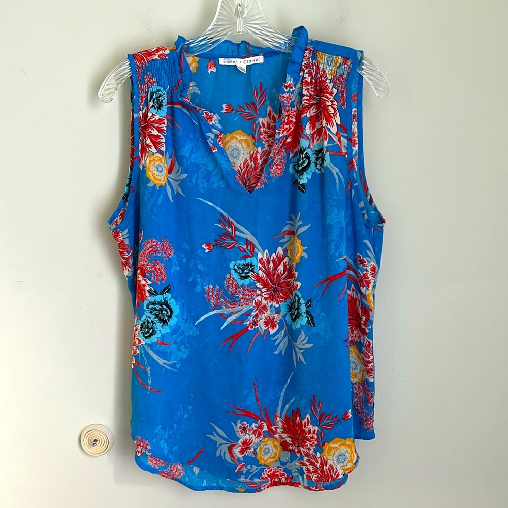 Violet & Claire Blue Floral Sleeveless Blouse
